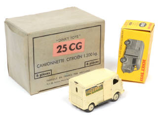 Lot 284 - DINKY TOYS (FRANCE) (2)