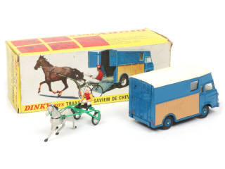 Lot 337 - DINKY TOYS (FRANCE) (1)