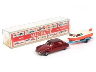 Lot 102 - MAJORETTE (FRANCE) (1)