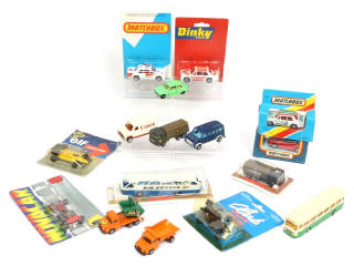 Lot 63 - DIVERS (16)