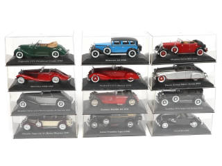 Lot 46 - DIVERS (12)