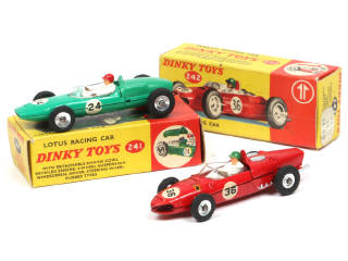 Lot 303 - DINKY TOYS (GB) (2)