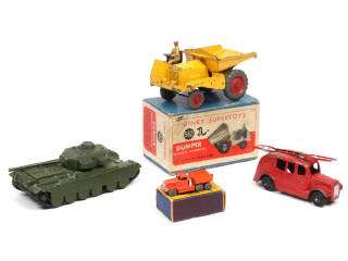 Lot 315 - DINKY TOYS (GB) (4)