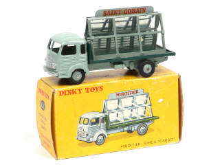 Lot 183 - DINKY TOYS (FRANCE) (1)