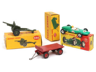 Lot 306 - DINKY TOYS (GB) (3)