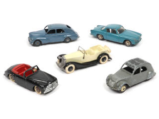 Lot 221 - DINKY TOYS (FRANCE) (5)