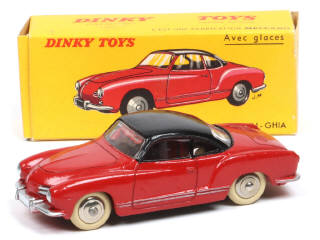 Lot 172 - DINKY TOYS (FRANCE) (1)