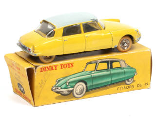 Lot 186 - DINKY TOYS (FRANCE) (1)