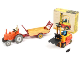 Lot 311 - DINKY TOYS (GB) (3)