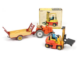 Lot 311 - DINKY TOYS (GB) (3)