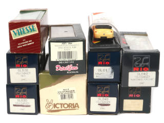 Lot 173 - DIVERS (10)