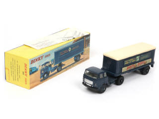 Lot 643 - DINKY TOYS (FRANCE) (1)