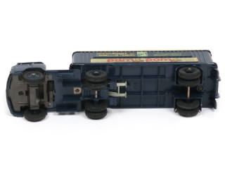 Lot 643 - DINKY TOYS (FRANCE) (1)