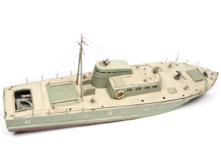 Lot 248 - DIVERS (1)