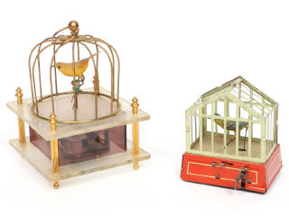 Lot 390 - DIVERS (2)