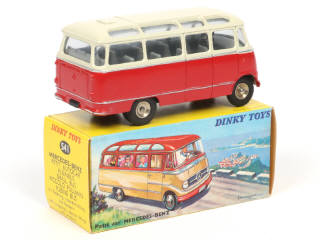 Lot 636 - DINKY TOYS (FRANCE) (1)