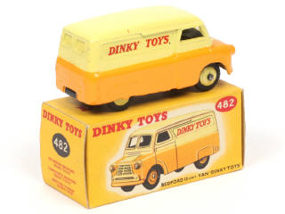 Lot 687 - DINKY TOYS (GB) (1)