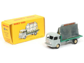 Lot 638 - DINKY TOYS (FRANCE) (1)