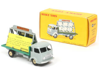 Lot 638 - DINKY TOYS (FRANCE) (1)
