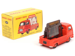 Lot 637 - DINKY TOYS (FRANCE) (1)