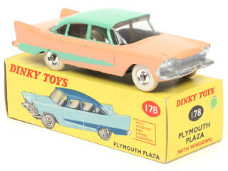 Lot 665 - DINKY TOYS (GB) (1)