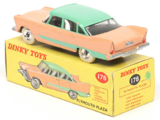 Lot 665 - DINKY TOYS (GB) (1)
