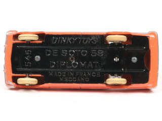 Lot 609 - DINKY TOYS (FRANCE) (1)