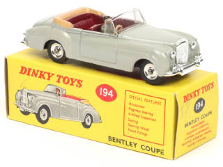 Lot 672 - DINKY TOYS (GB) (1)