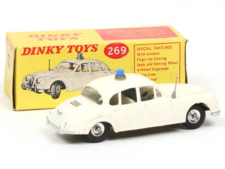 Lot 679 - DINKY TOYS (GB) (1)