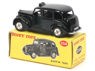 Lot 675 - DINKY TOYS (GB) (1)