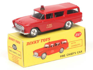 Lot 678 - DINKY TOYS (GB) (1)