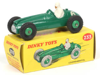 Lot 649 - DINKY TOYS (GB) (1)