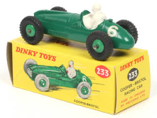 Lot 649 - DINKY TOYS (GB) (1)