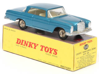 Lot 628 - DINKY TOYS (FRANCE) (1)