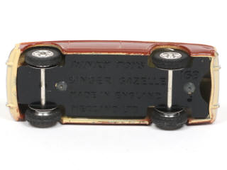 Lot 659 - DINKY TOYS (GB) (1)