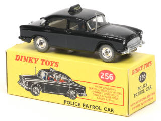 Lot 677 - DINKY TOYS (GB) (1)