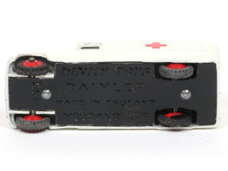 Lot 681 - DINKY TOYS (GB) (1)