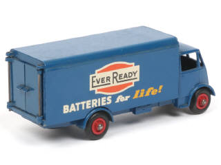 Lot 684 - DINKY TOYS (GB) (1)