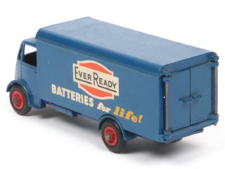 Lot 684 - DINKY TOYS (GB) (1)