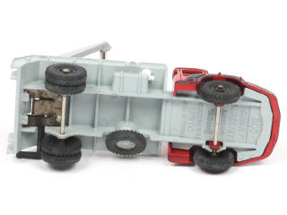 Lot 644 - DINKY TOYS (FRANCE) (1)