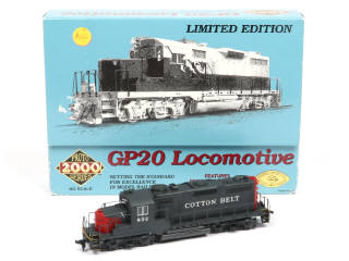 Lot 138 - LIFE-LIKE PRODUCTS 'HO' (USA) (1)