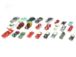 Lot 218 - DIVERS (25)