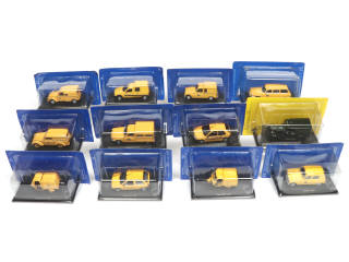 Lot 246 - DIVERS (12)