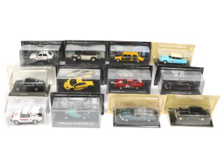 Lot 167 - DIVERS (12)
