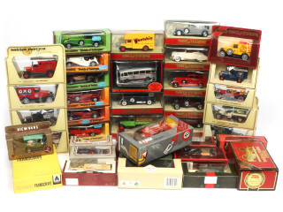 Lot 104 - DIVERS (GB) (38)