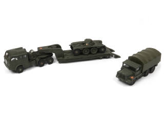 Lot 231 - DINKY TOYS (FRANCE) (3)