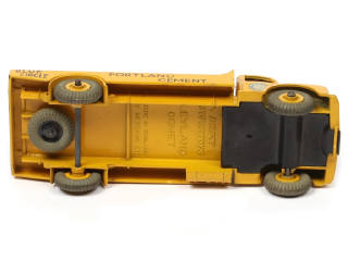 Lot 256 - DINKY TOYS (GB) (1)