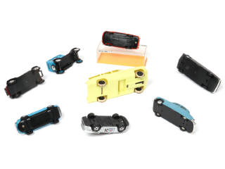 Lot 141 - DIVERS (8)