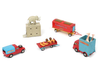 Lot 255 - CORGI TOYS (GB) (4)