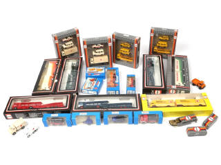 Lot 171 - DIVERS (HO) (34)